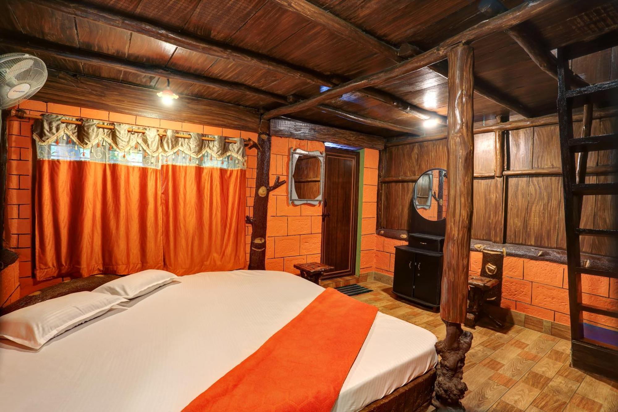 Evergreen County Retreat-India'S First Adventure Veg Retreat Virajpet Exterior photo